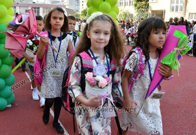 757 първокласници ще има наесен, кандидатства се по електронен път