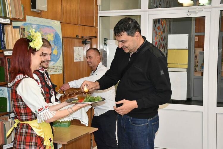 Владо Николов представи „Високо“ в Хасково