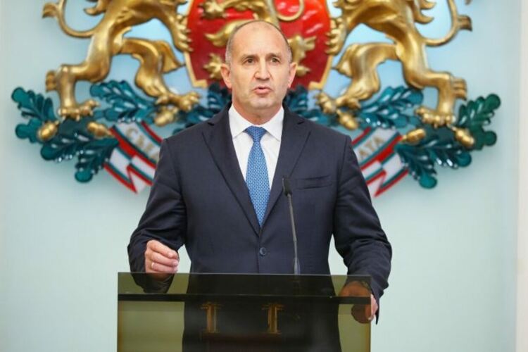 Президентът сезира КС за отказа на НС да разгледа референдума му за еврото