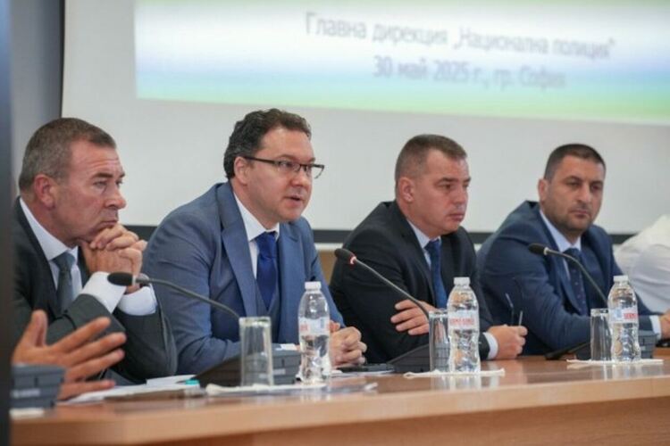 Юристите са против, но Митов иска доживотно отнемане на книжката