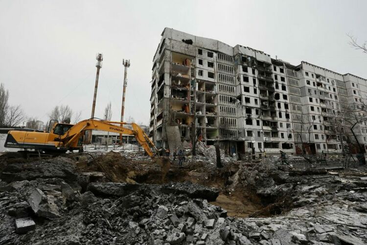 Руски удари взеха три жертви в Харков при „най-мощната атака от началото на войната“