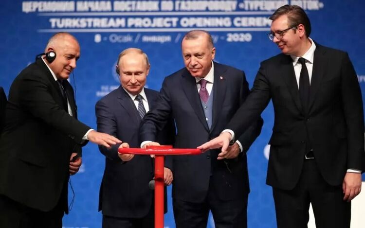 Супермита заплашват руските газови магистрали към Европа