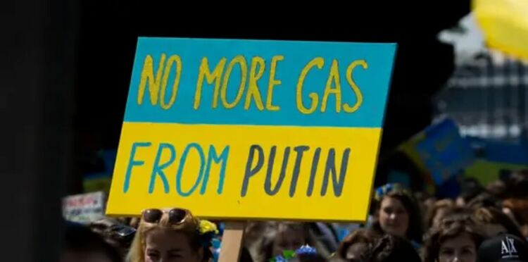  „Булгаргаз“ си избра доставчик, работил с Москва след инвазията в Украйна