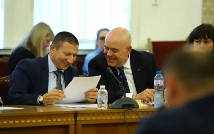 Сарафов е просто нова версия на Гешев, Цацаров и Филчев