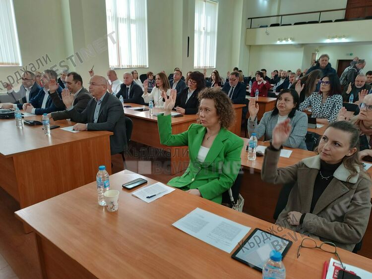   Община Кърджали слага на тезгяха за продан имоти, земи, апартаменти,  пълни хазната