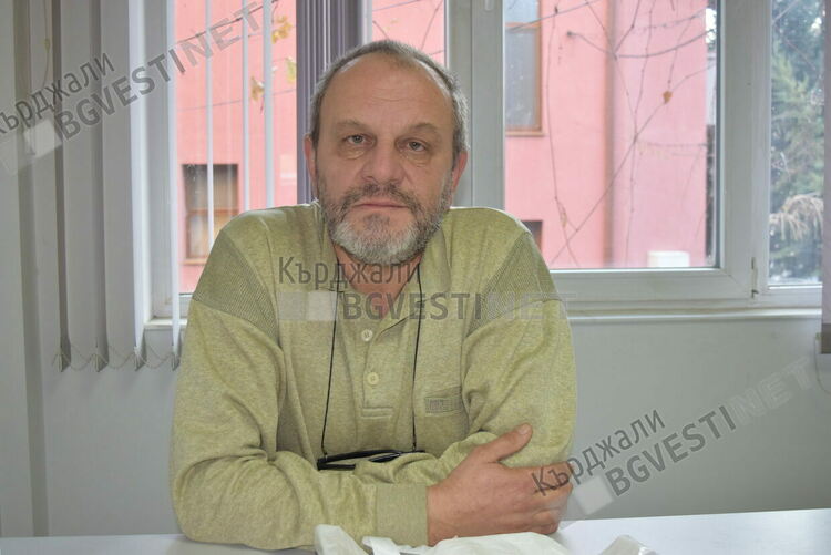   Изследователи от Румъния и Англия с интерес към автентичния фолклор на село Черничево, Крумовградско