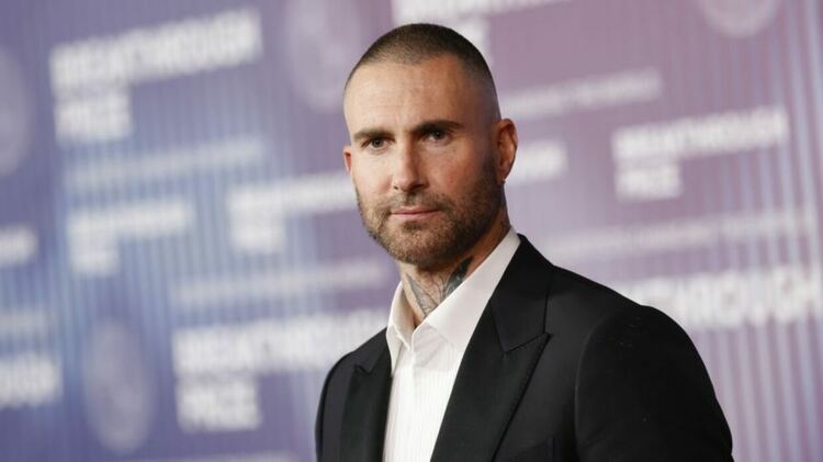Maroon 5 обявиха нов албум и турне, пуснаха и нов сингъл