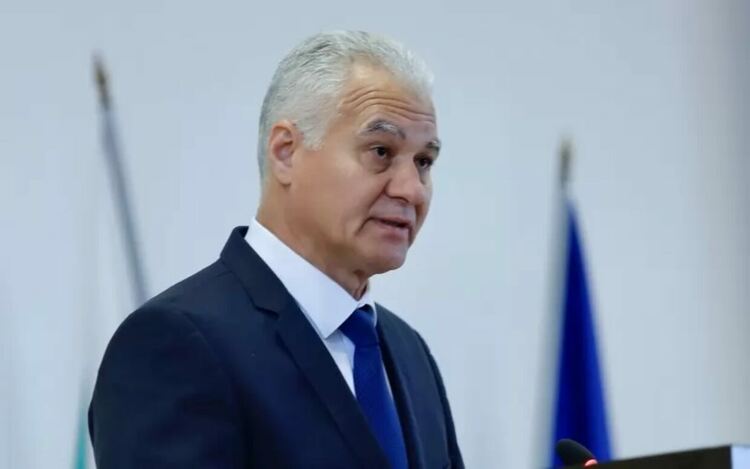 Тихата война за службите клати бурно държавата