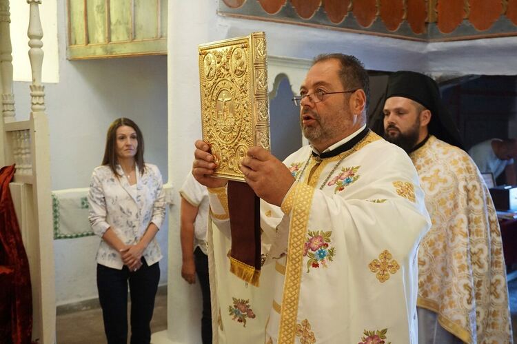 Курбан и литургия за храмовия празник на църквата „Света Неделя“ в Черепово