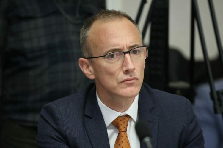 Предлагат намаляване на таксите на студентите, но пак ще са високи