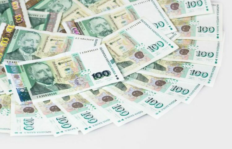Хванаха фалшива банкнота от 100 лева, която издържа машинна проверка