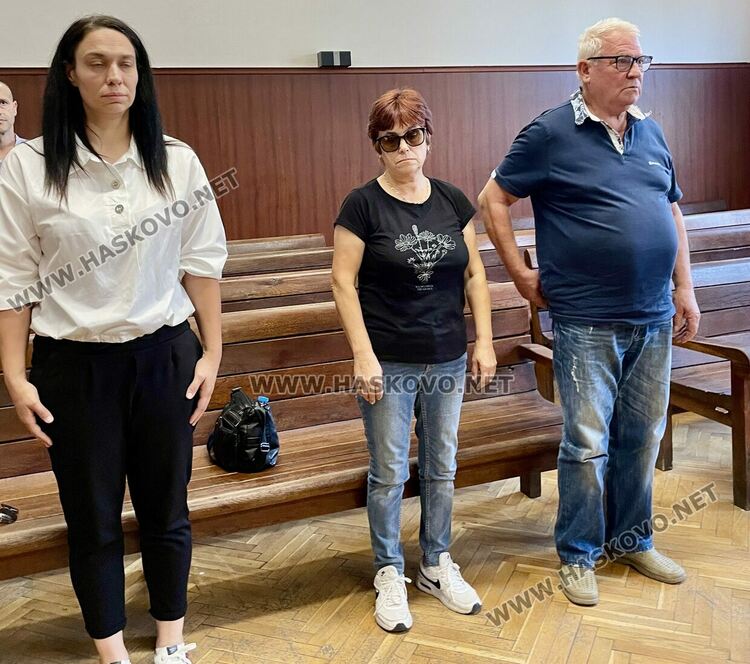 Съдът в Хасково потвърди мярката „парична гаранция“ за Перчемлиеви, обвинени за нелегалната цигарена фабрика