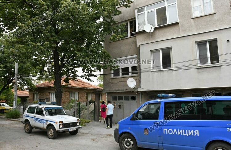 Арестуваха трима за притежание на наркотици