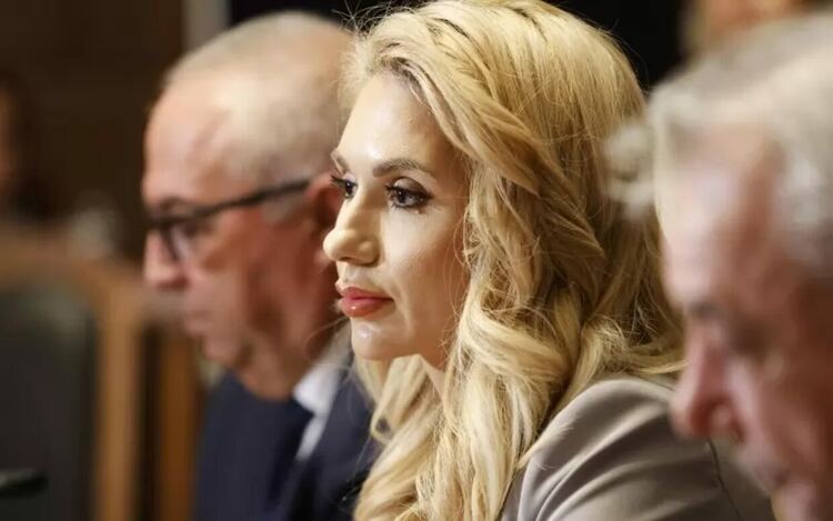 Шефката на КЗП не отхвърля възможността да стане служебен премиер