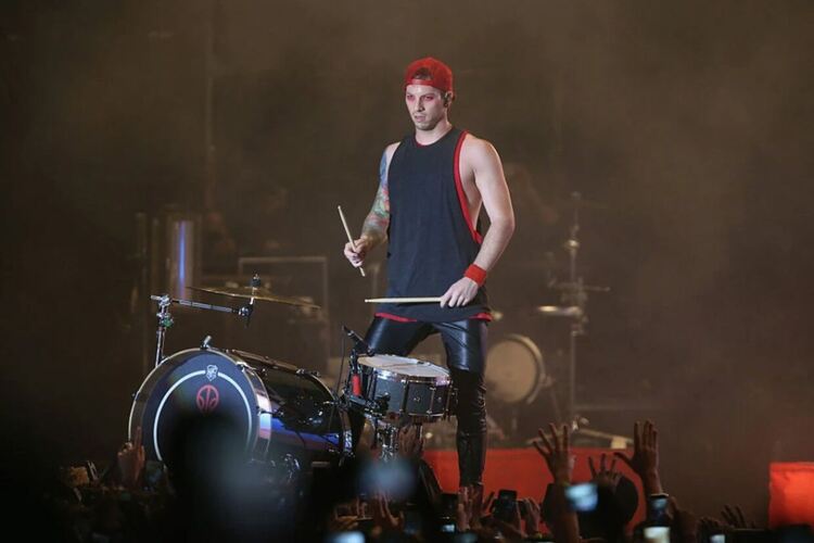 Twenty One Pilots представиха своя нов сингъл „Drum Show“