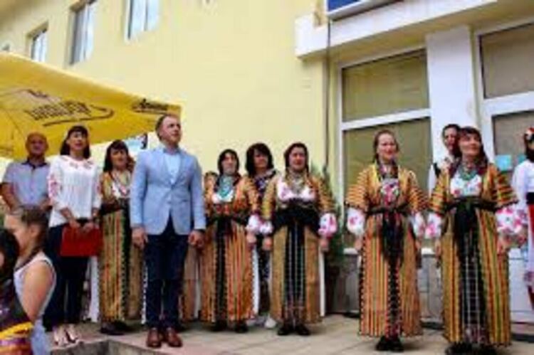 Село Ерма река се стяга за традиционния си празник