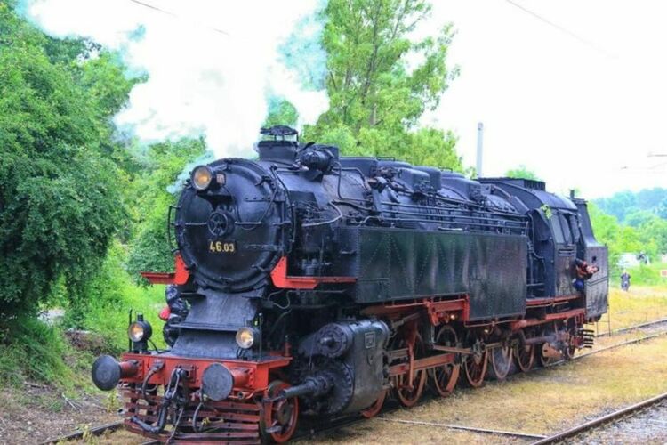 БДЖ пуска атракционен влак с мирис на чесън, билетите са по 55 лева