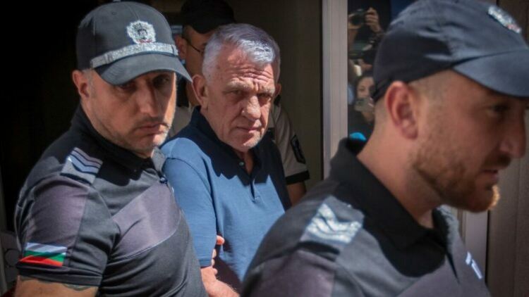  Повдигнаха още едно обвинение на Никола Николов – Паскал. Очаква се прокуратурата да поиска днес постоянен арест