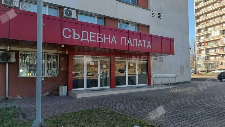 Студент от Кърджали се споразумя със съда да плати само глоба,след като нанесе леки телесни повреди на хора от селата