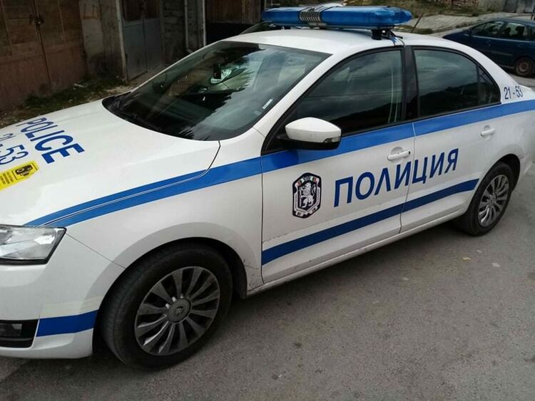 Задържаха мъж с нерегистриран мотокар край Чепеларе