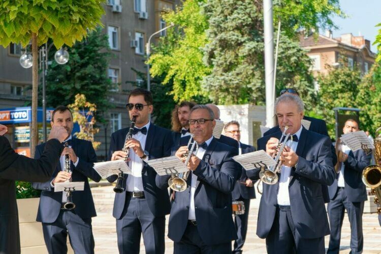 На 25 септември с концерт на Забавно-духов оркестър-Димитровград откриват Есенните музикални дни