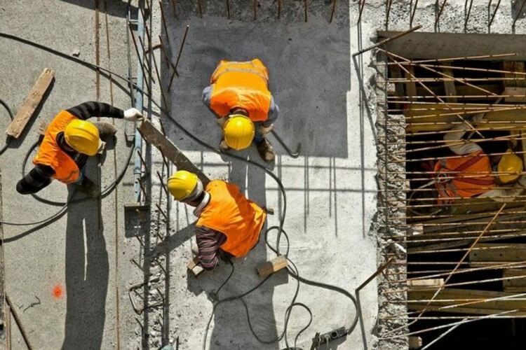 КСБ създаде платформа за връщане на български работници от чужбина