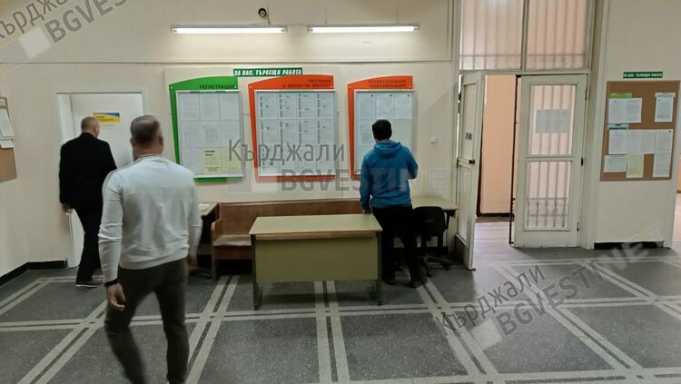 Рязък спад в броя на вакантните работни места в Кърджали,търсенето на висшисти расте