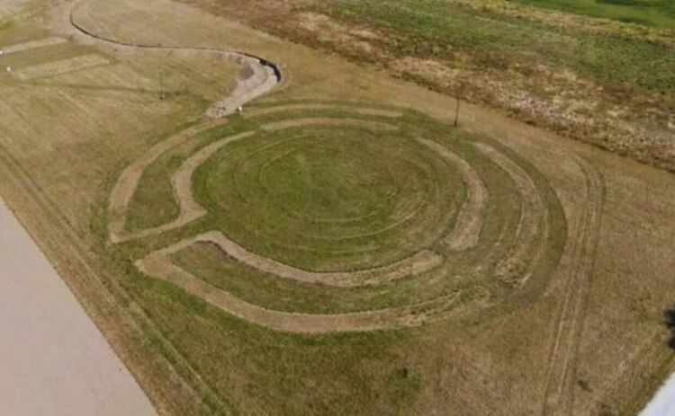 Археолози откриват огромни кръгове, 2000 години по-стари от Стоунхендж и пирамидите в Гиза