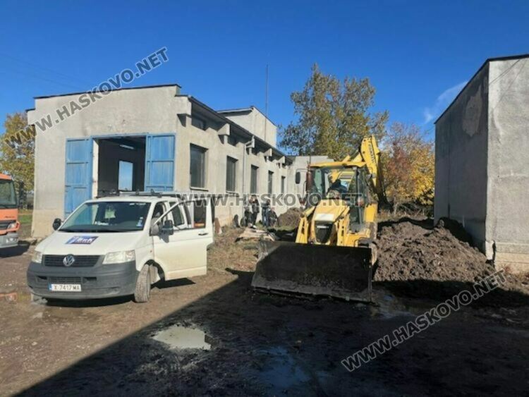 Отстраниха голямата ВиК авария до помпената станция край Ябълково 
