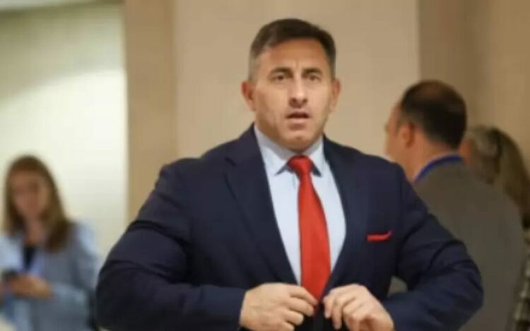 Румен Спецов става единствен шеф на бензиностанциите „Лукойл“
