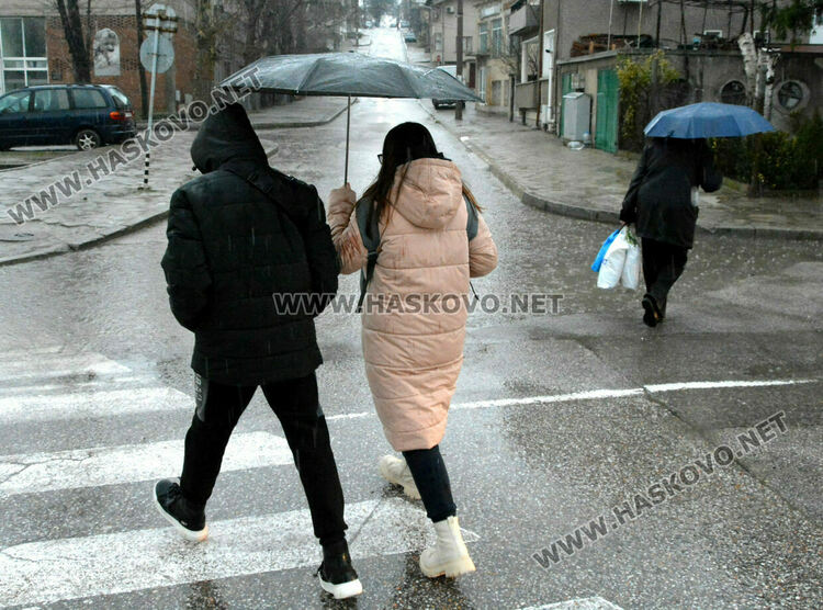 Жълт код за значителни валежи в Хасково