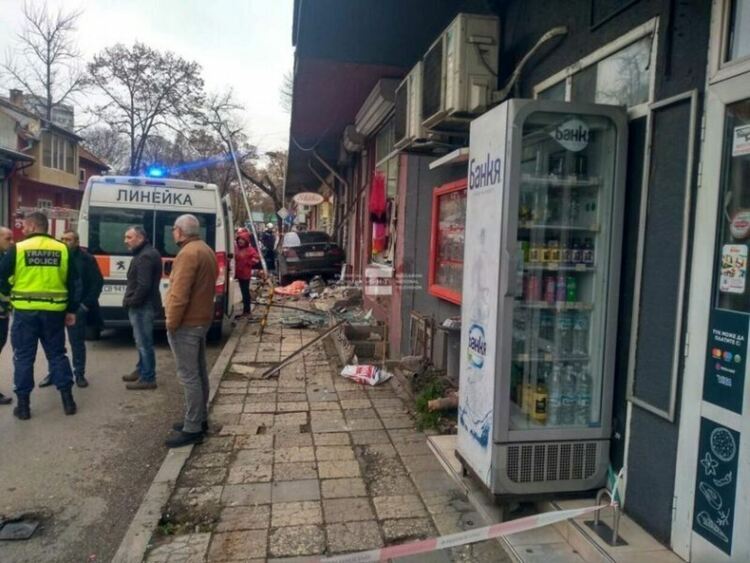 Здравословен проблем и висока скорост са сред версиите за тежката катастрофа във Варна