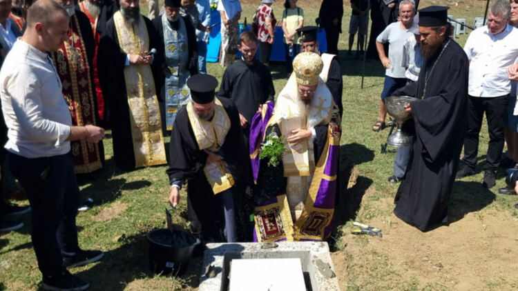 В началото на Новата година стартира строителството на храма „Свети Седмочисленици“ в Кирково