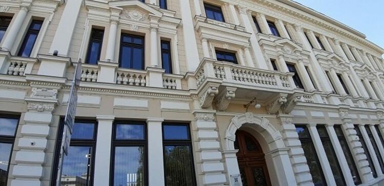 Кабинетът отпушва 246 млн. евро за саниране по ПВУ през Банката за развитие