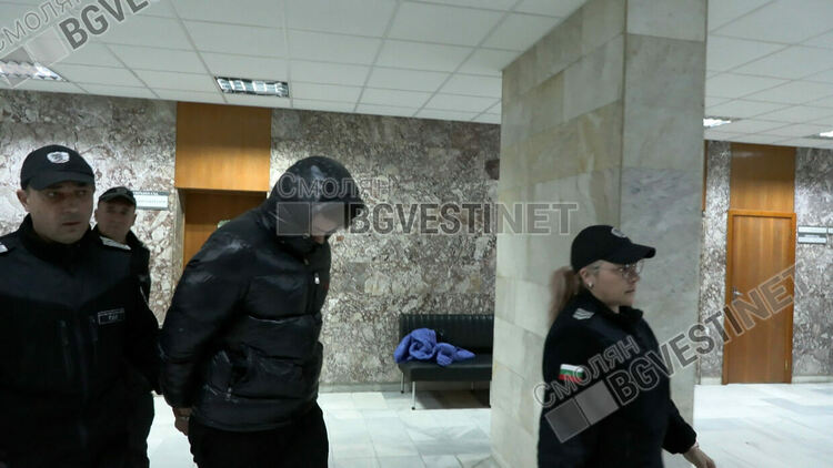 Окръжна прокуратура-Смолян привлече като обвиняем Божидар Бобоков   за държане на наркотични вещества с цел разпространение