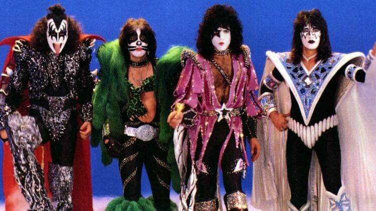 Видеото на KISS „I Was Made for Lovin' You“ е с над 1 млрд. гледания в „YouTube“