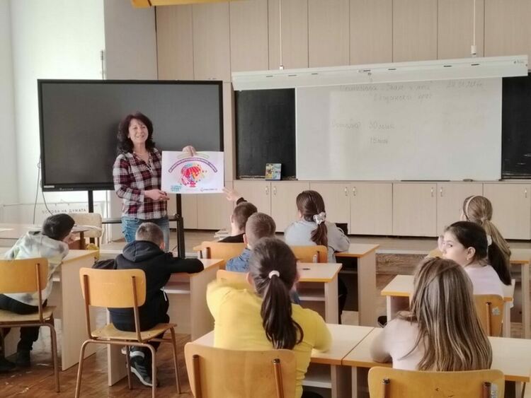 Библиотеката в Смолян и СУ „Отец Паисий“ се включват в национална инициатива за финансова култура на децата