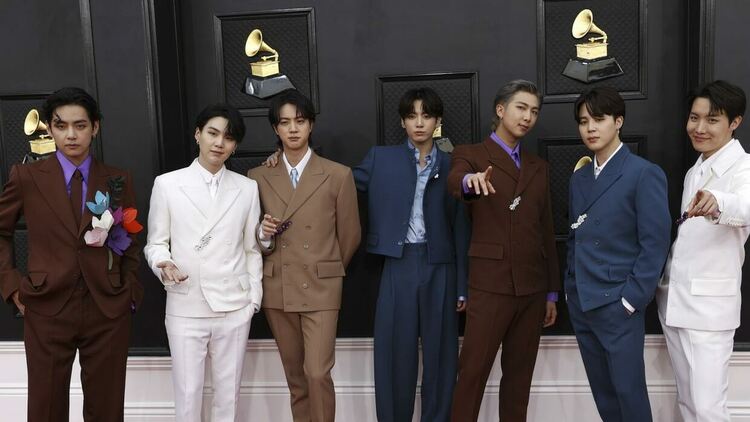 BTS разкриват какво могат да очакват феновете от новия албум: „Съвсем различен“