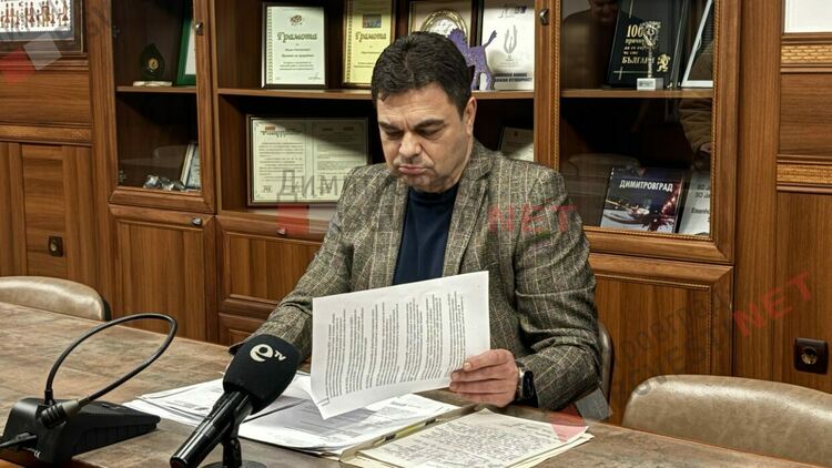 Димов: Гражданин се оплаква на министър, че кметът му „откраднал“ прасетата, той го праща в Банкя