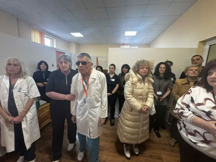 В „СБПЛР – Перник“ ЕООД - Профилакториум беше предоставен нов високоинтензивен лазерен апарат дарен от „Топлофикация Перник“