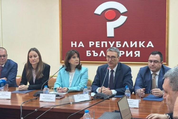 Субективно усещане, недоверие или политически спусък зад хилядите жалби от сметките за ток