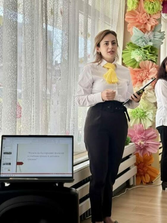 Проведе се междуинституционалната среща „Ролята на българския фолклор в учебния процес в детската градина“