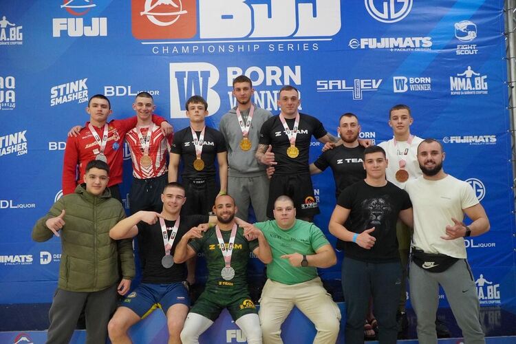 Състезателите на Z Team Jiu Jitsu със силно представяне на международен турнир 