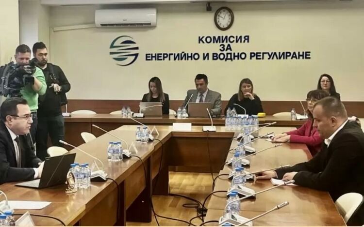КЕВР „загрява“ за скок на газ, ток и парно от 1 юли