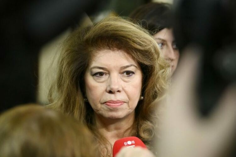 Президентът Йотова остро атакува Гюров за споразумението с Украйна
