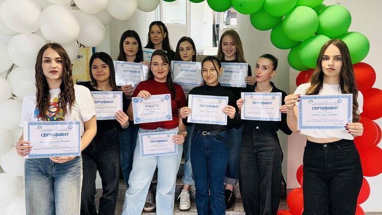Ученичка от ФСГ – Хасково с първо място в национален конкурс за есе