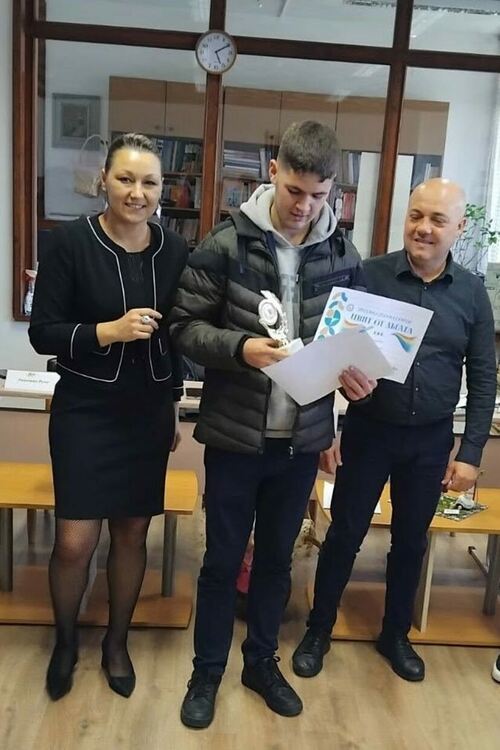 Йоан Петров сред „звездите“ в националния конкурс „Песенна дъга над Кутев“