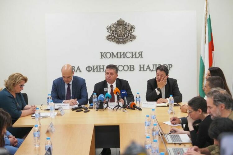 Въпреки отнетия лиценз 250 000 полици на ''ДаллБогг'' остават валидни