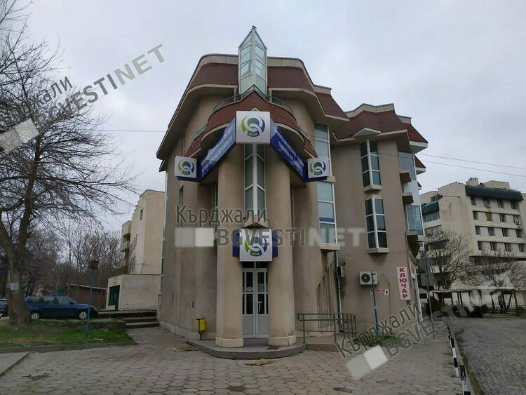 Завършиха енергийното обновяване на административната сграда на НОИ