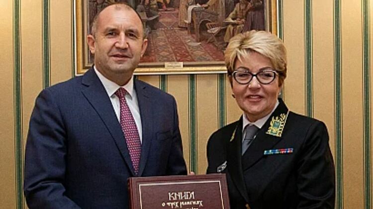 Митрофанова поиска дела, не думи. Първото голямо решение на Радев направи точно това